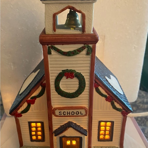 1995 LEMAX Christmas Village Porcelain SCHOOL #55181 /Harvest Crossing - Picture 2 of 4